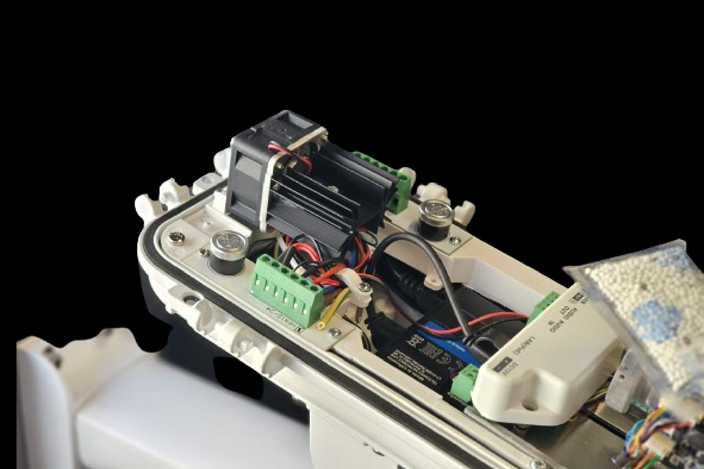 picture of the avacam device with the double heater
