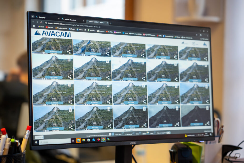 panel avacam
